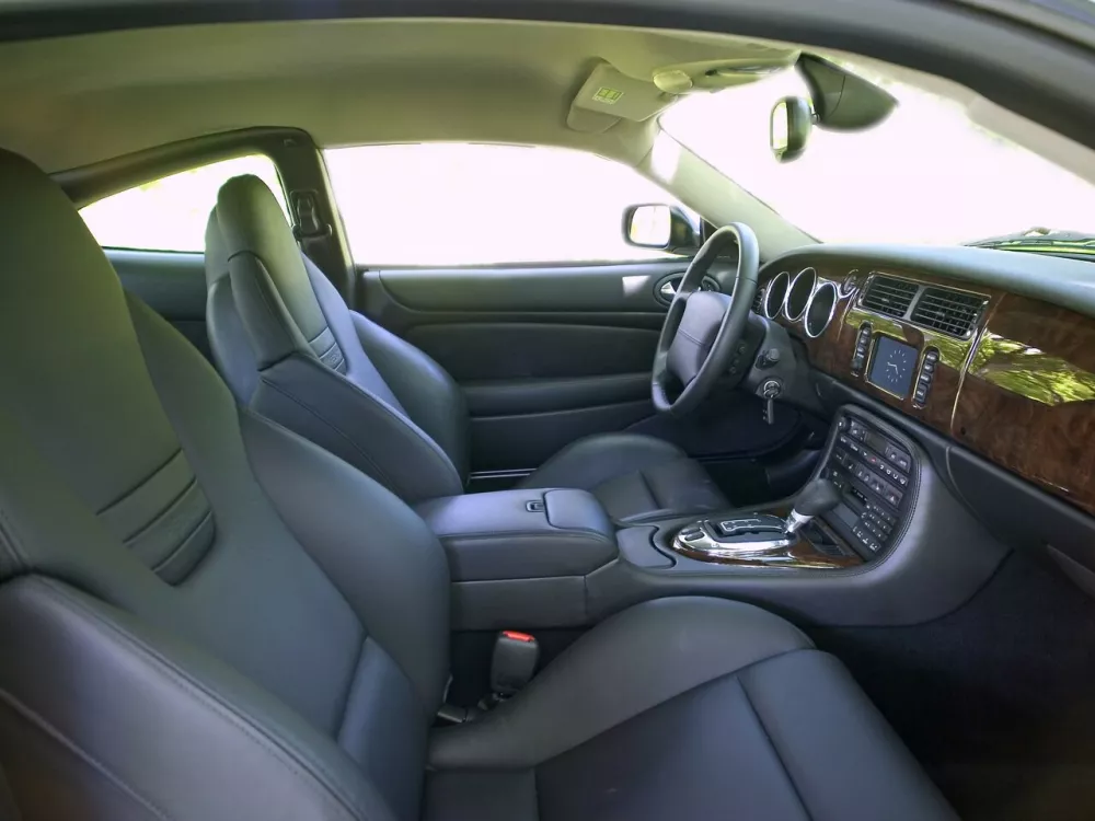 Автомобиль Jaguar XKR I Рестайлинг Купе