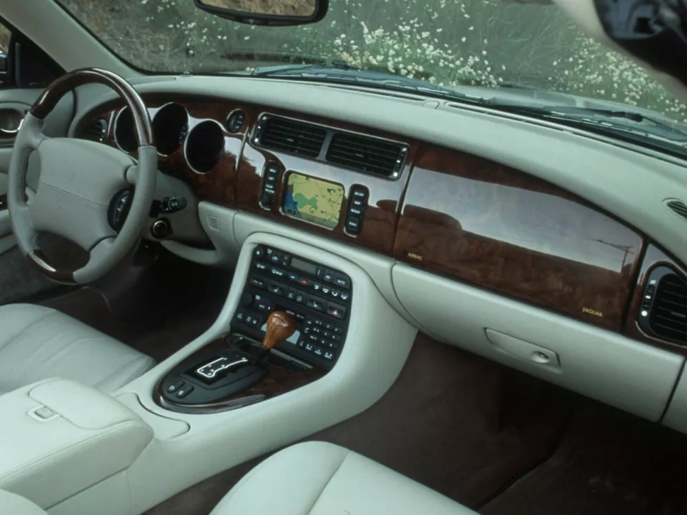 Автомобиль Jaguar XKR I Кабриолет