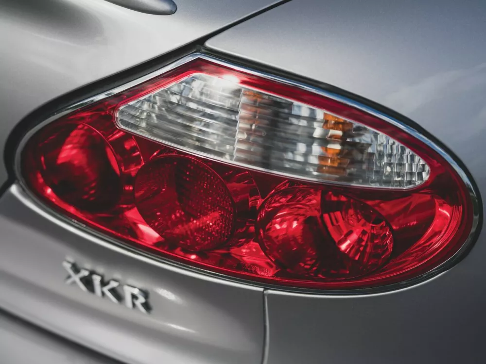 Автомобиль Jaguar XKR I Купе