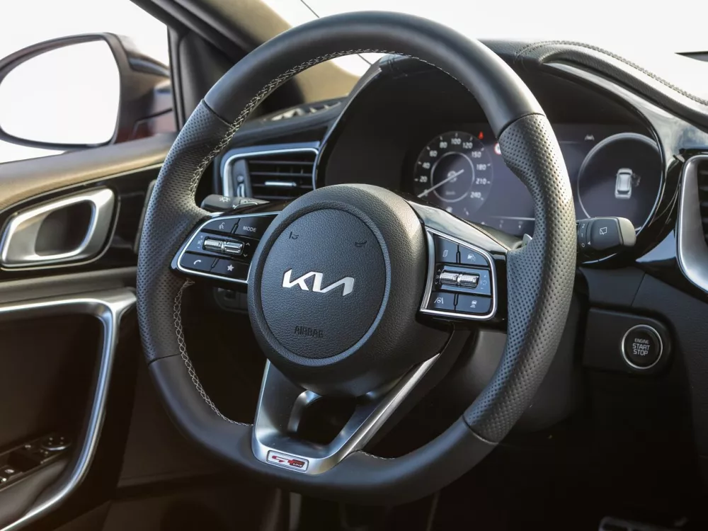 Автомобиль Kia Ceed III Рестайлинг Универсал (5 дверей)