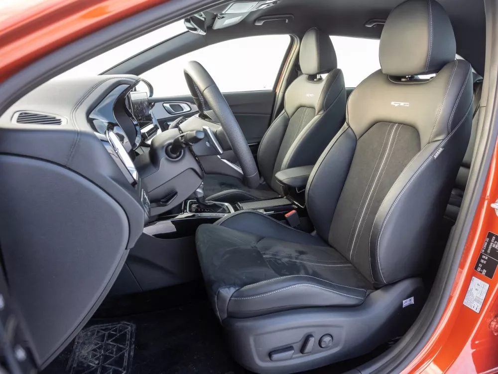 Автомобиль Kia Ceed III Рестайлинг Универсал (5 дверей)