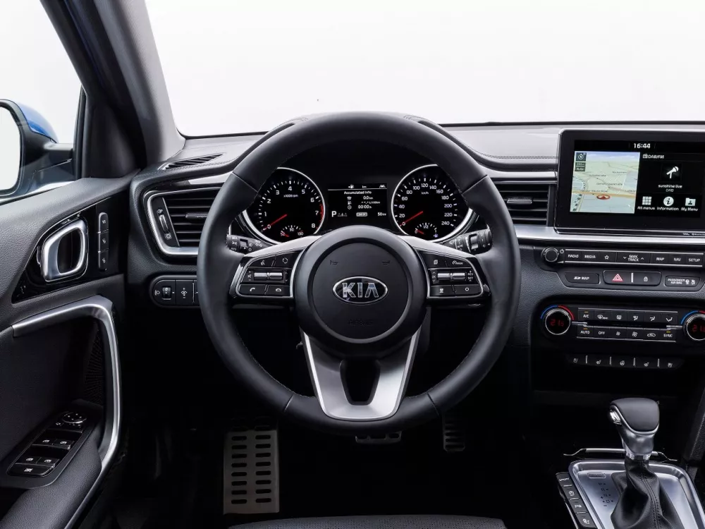 Автомобиль Kia Ceed III Хэтчбек (5 дверей)