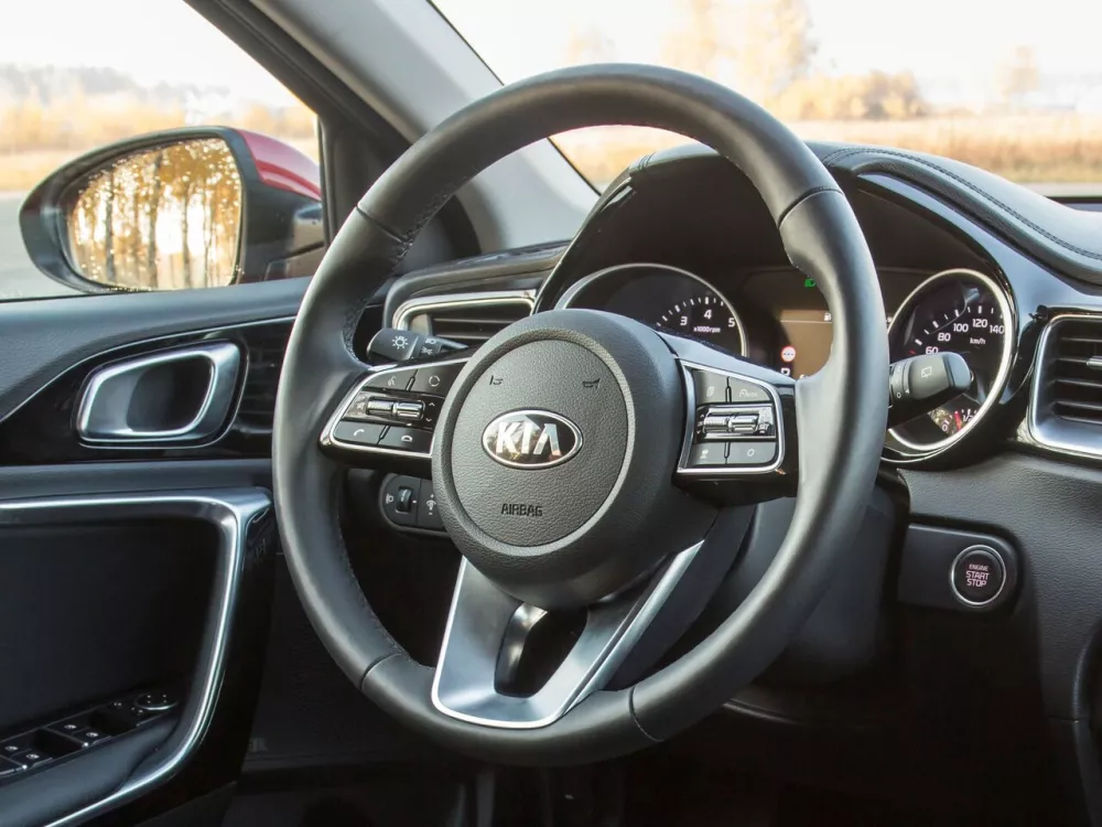 Автомобиль Kia Ceed III Хэтчбек (5 дверей)