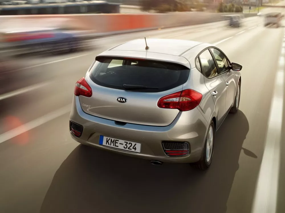 Автомобиль Kia Ceed II Рестайлинг Хэтчбек (5 дверей)