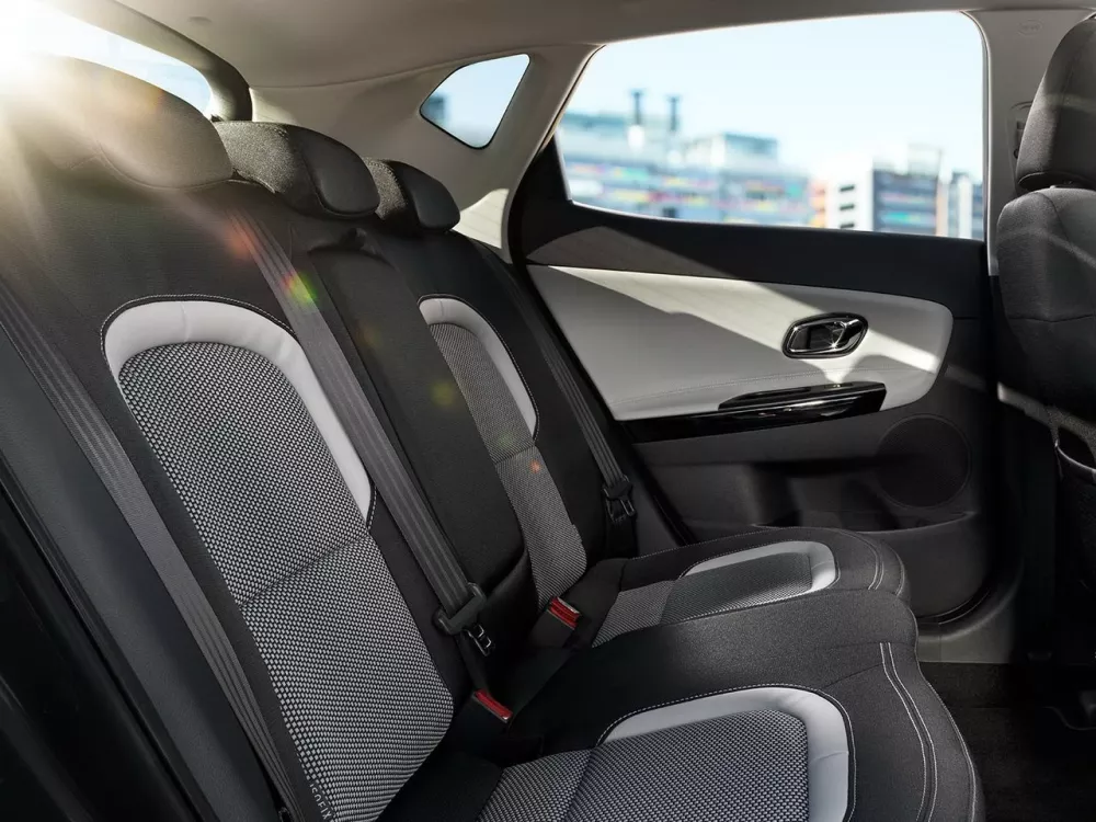 Автомобиль Kia Ceed II Рестайлинг Хэтчбек (5 дверей)
