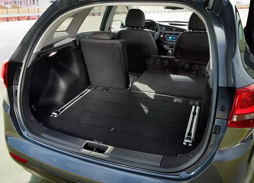 Автомобиль Kia Ceed II Рестайлинг Универсал (5 дверей)
