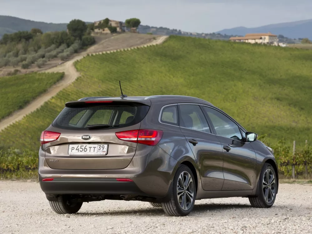 Автомобиль Kia Ceed II Рестайлинг Универсал (5 дверей)