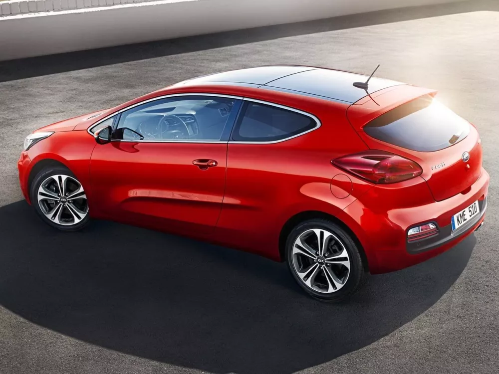 Автомобиль Kia Ceed II Рестайлинг Хэтчбек (3 двери)