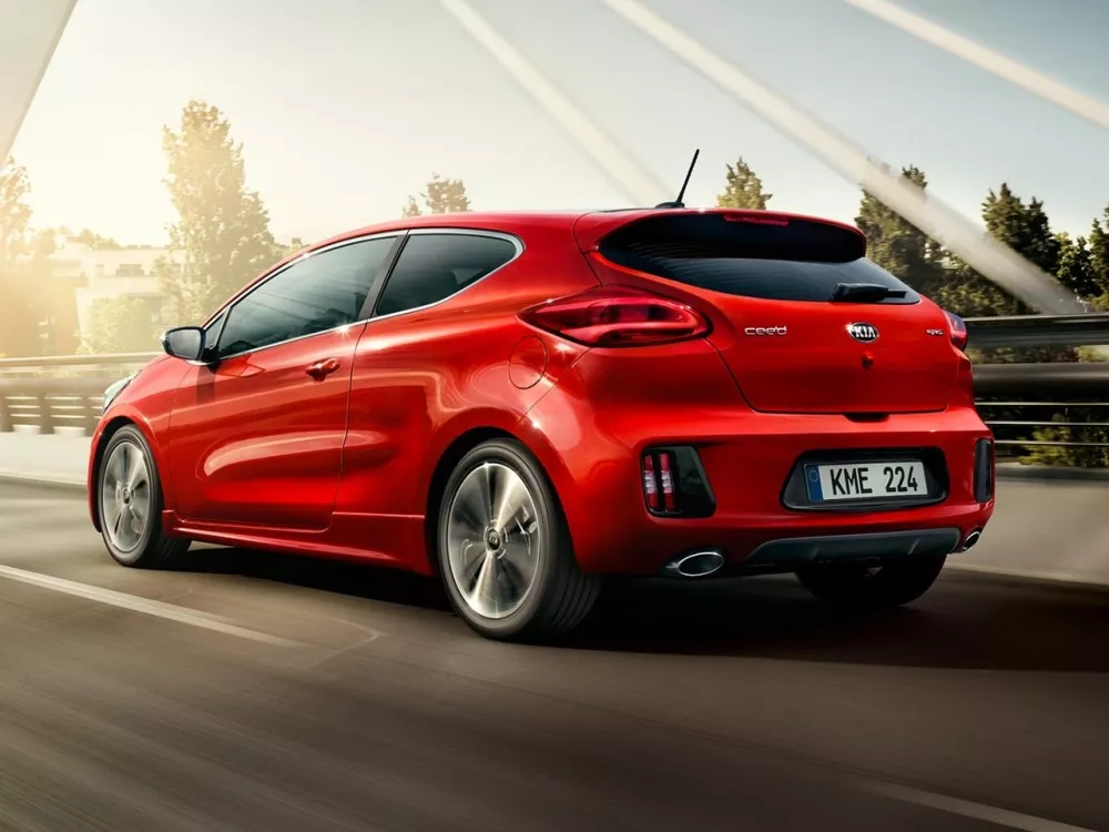 Автомобиль Kia Ceed II Рестайлинг Хэтчбек (3 двери)