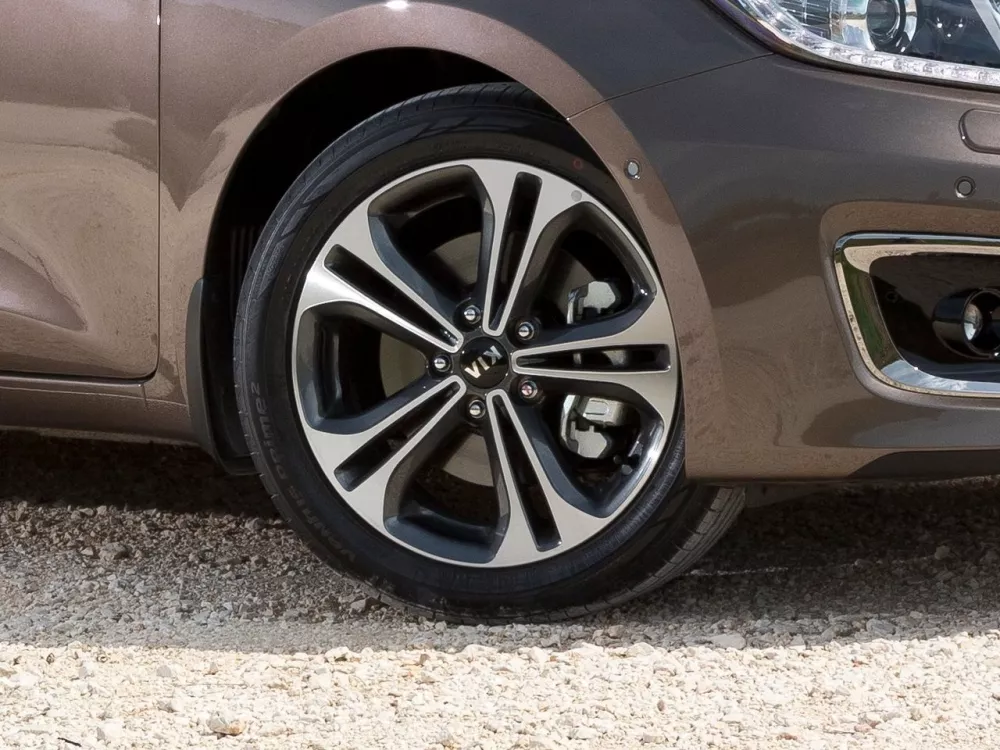 Автомобиль Kia Ceed II Рестайлинг Универсал (5 дверей)
