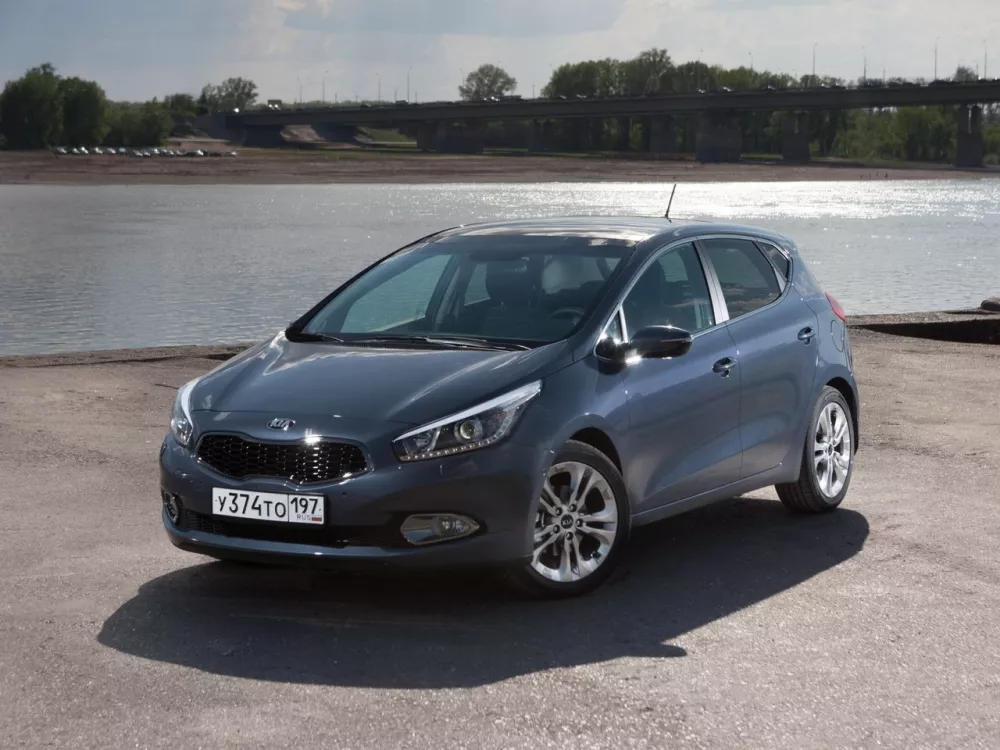 Автомобиль Kia Ceed II Хэтчбек (5 дверей)