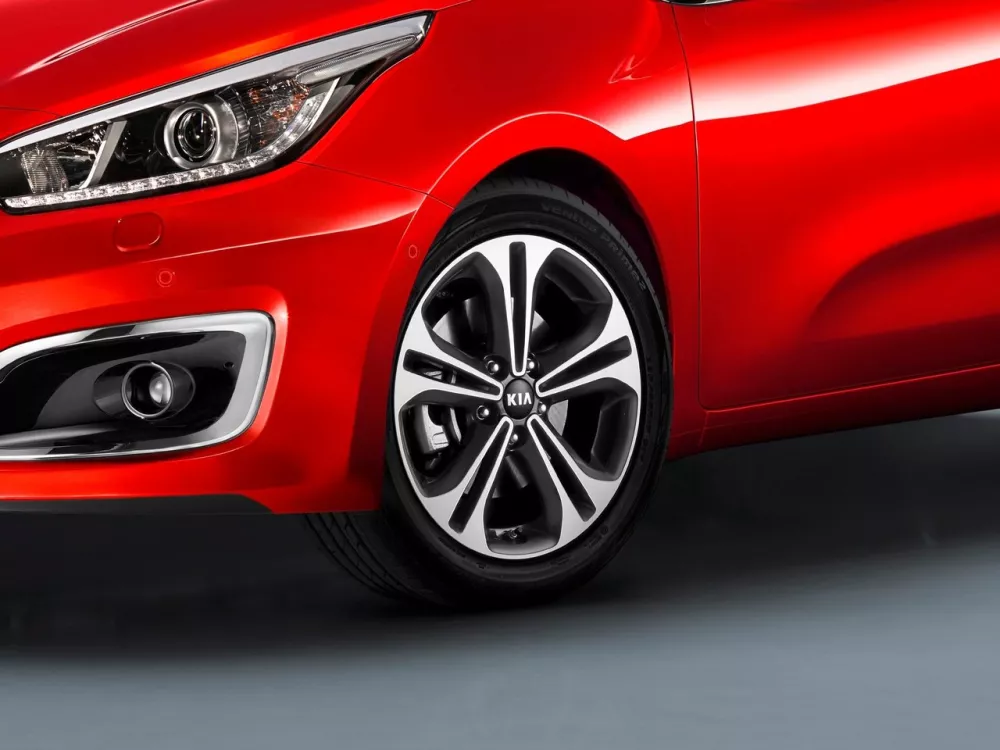 Автомобиль Kia Ceed II Рестайлинг Хэтчбек (3 двери)