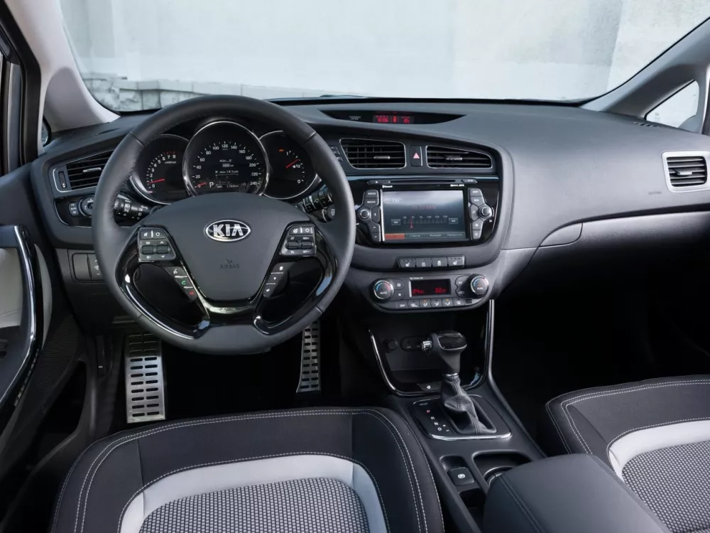 Автомобиль Kia Ceed II Универсал (5 дверей)