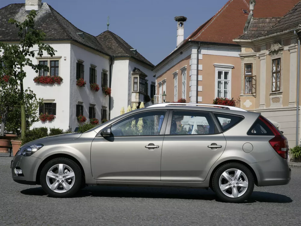 Автомобиль Kia Ceed I Рестайлинг Универсал (5 дверей)