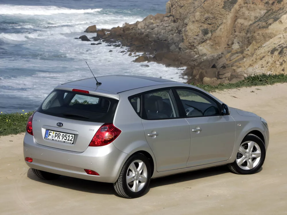 Автомобиль Kia Ceed I Хэтчбек (5 дверей)
