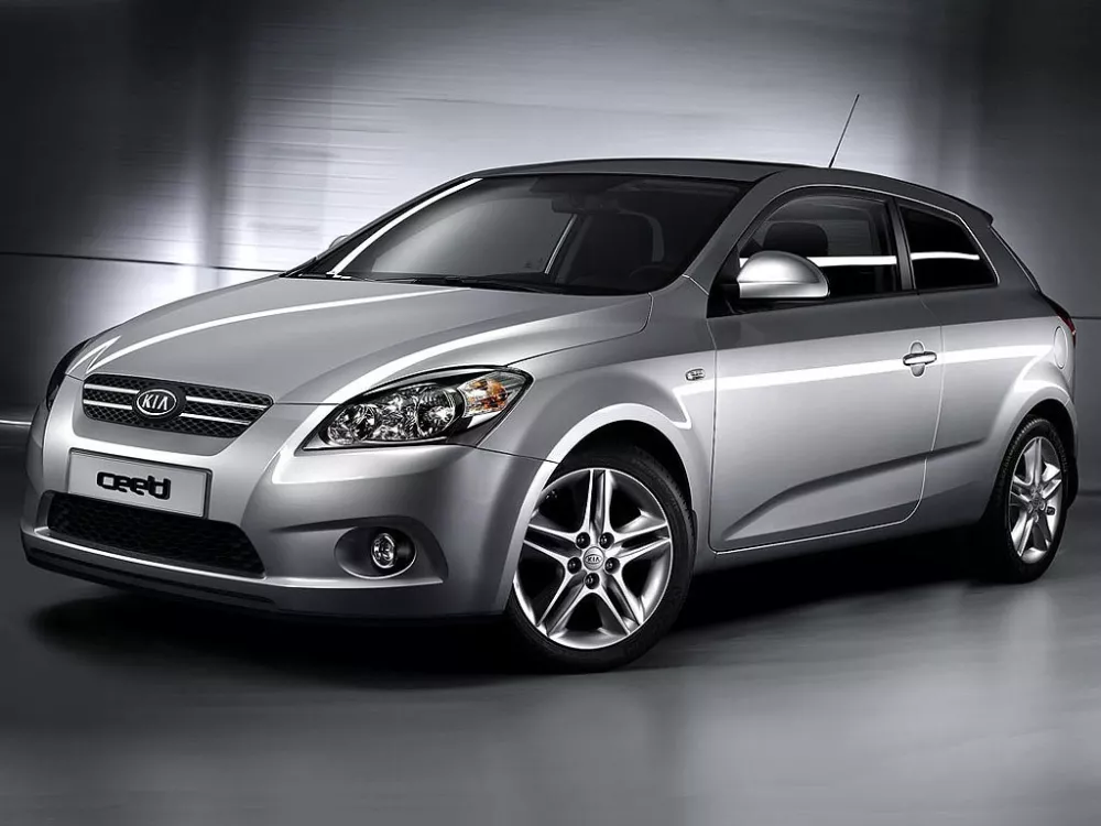 Автомобиль Kia Ceed I Хэтчбек (3 двери)