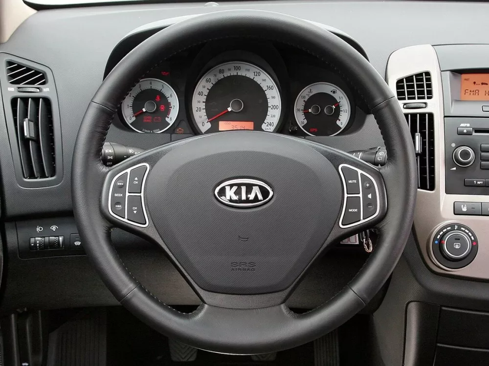 Автомобиль Kia Ceed I Универсал (5 дверей)