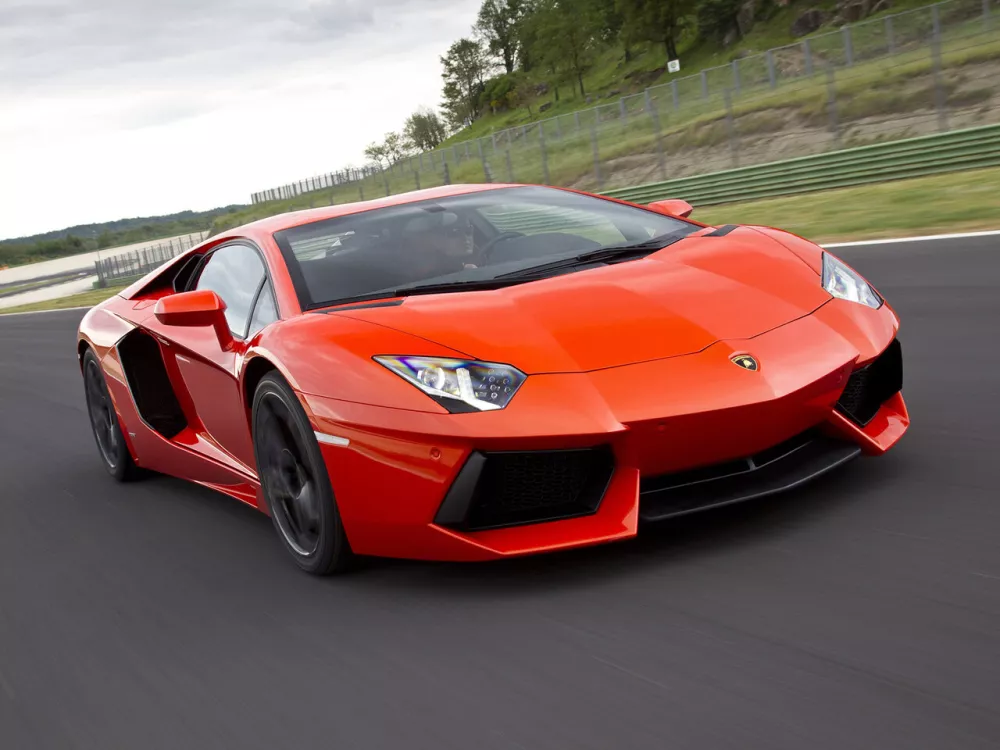 Автомобиль Lamborghini Aventador I Купе