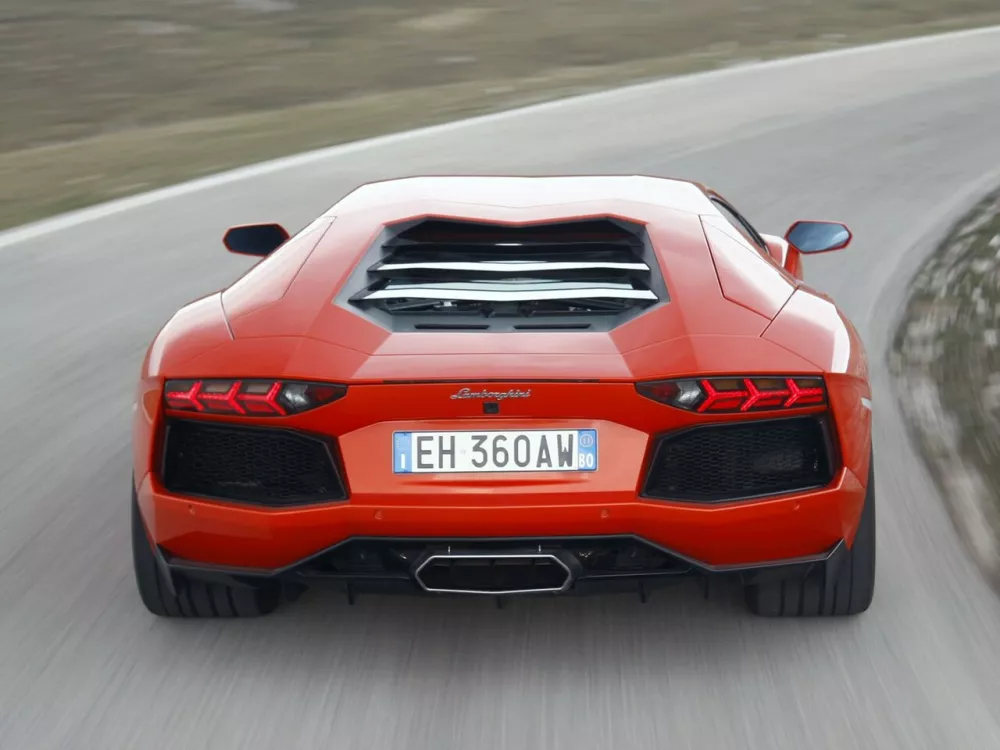Автомобиль Lamborghini Aventador I Купе