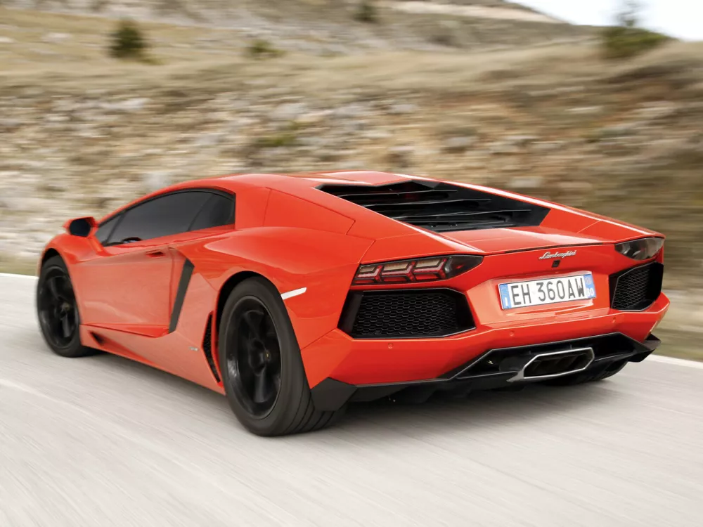 Автомобиль Lamborghini Aventador I Купе