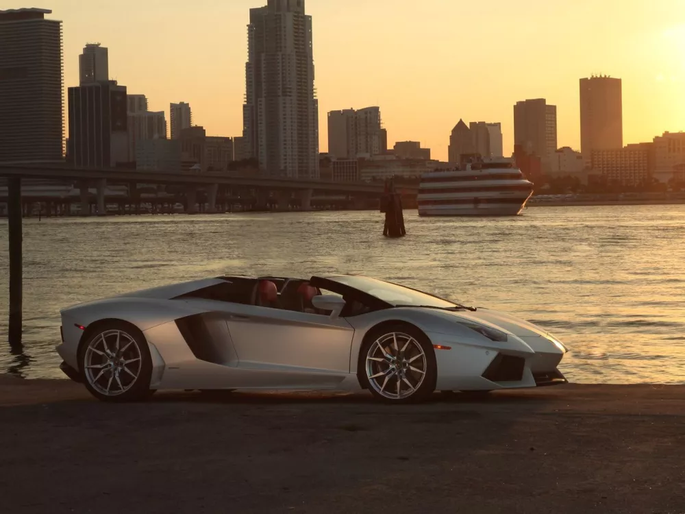 Автомобиль Lamborghini Aventador I Родстер