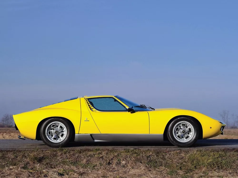 Автомобиль Lamborghini Miura Купе