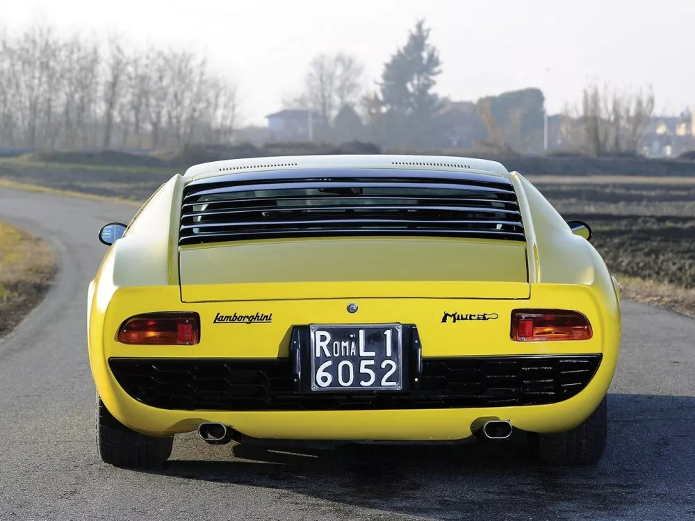 Автомобиль Lamborghini Miura Купе