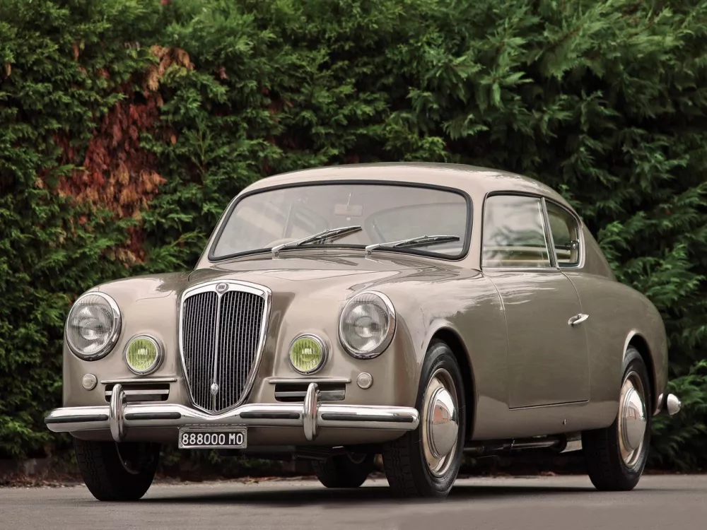 Автомобиль Lancia Aurelia Купе