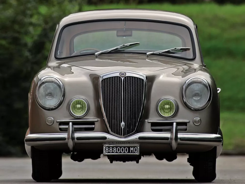 Автомобиль Lancia Aurelia Купе