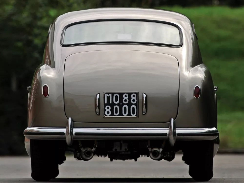 Автомобиль Lancia Aurelia Купе