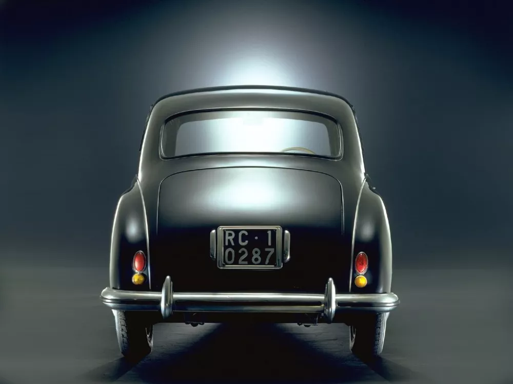 Автомобиль Lancia Aurelia Седан
