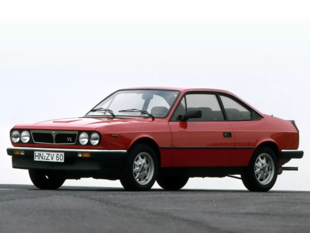 Автомобиль Lancia Beta Купе