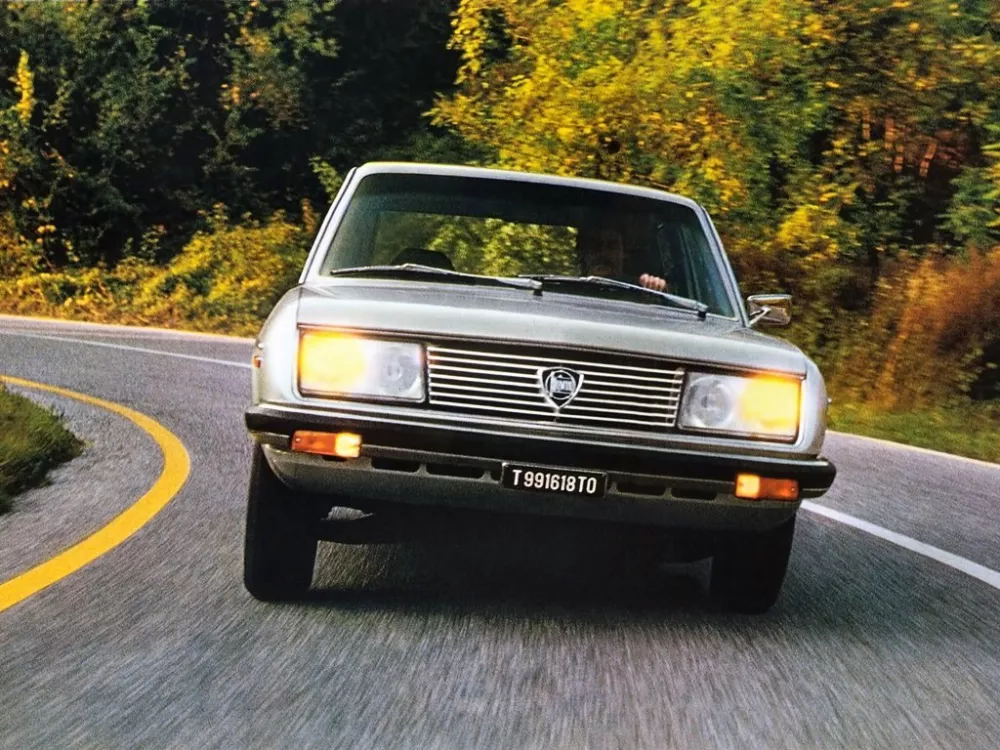 Автомобиль Lancia Beta Седан