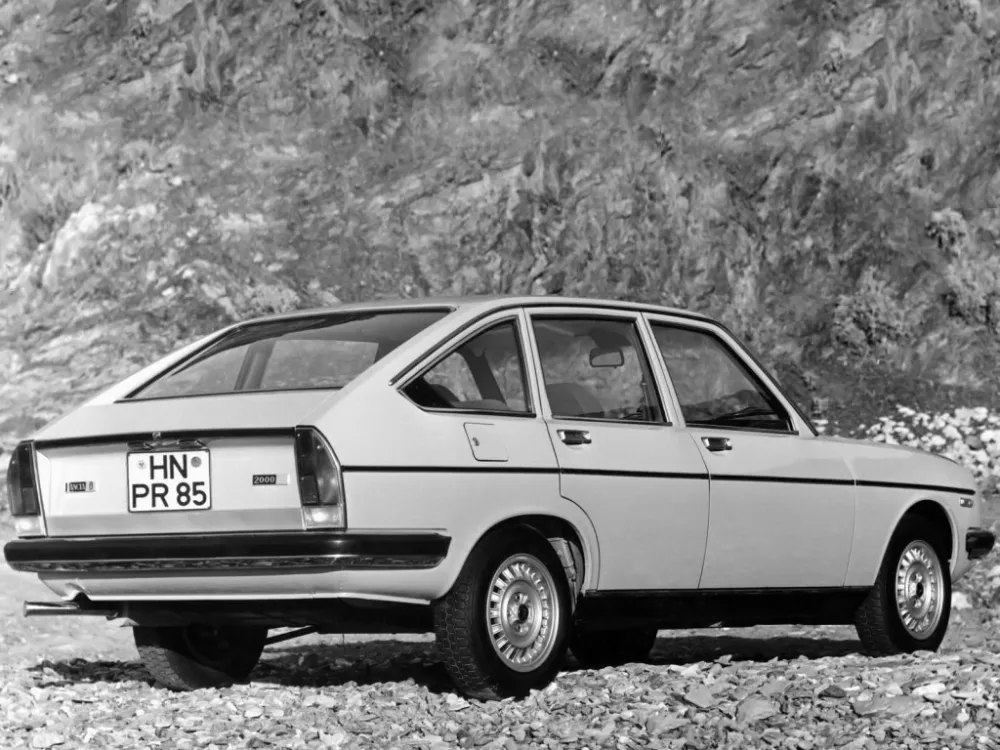 Автомобиль Lancia Beta Седан