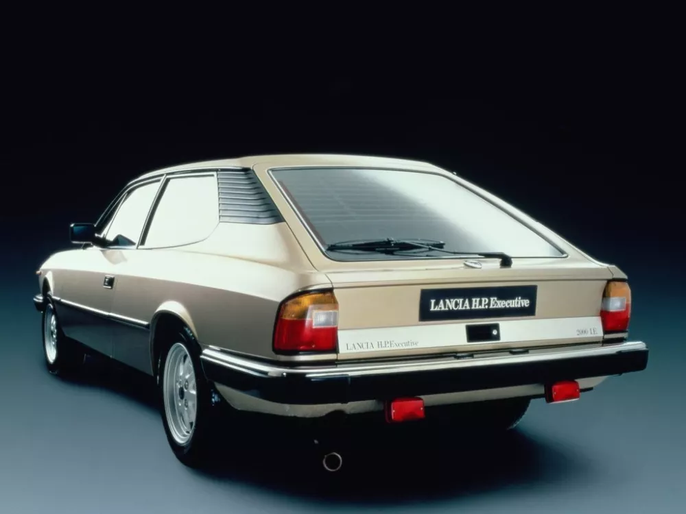 Автомобиль Lancia Beta Универсал (3 двери)