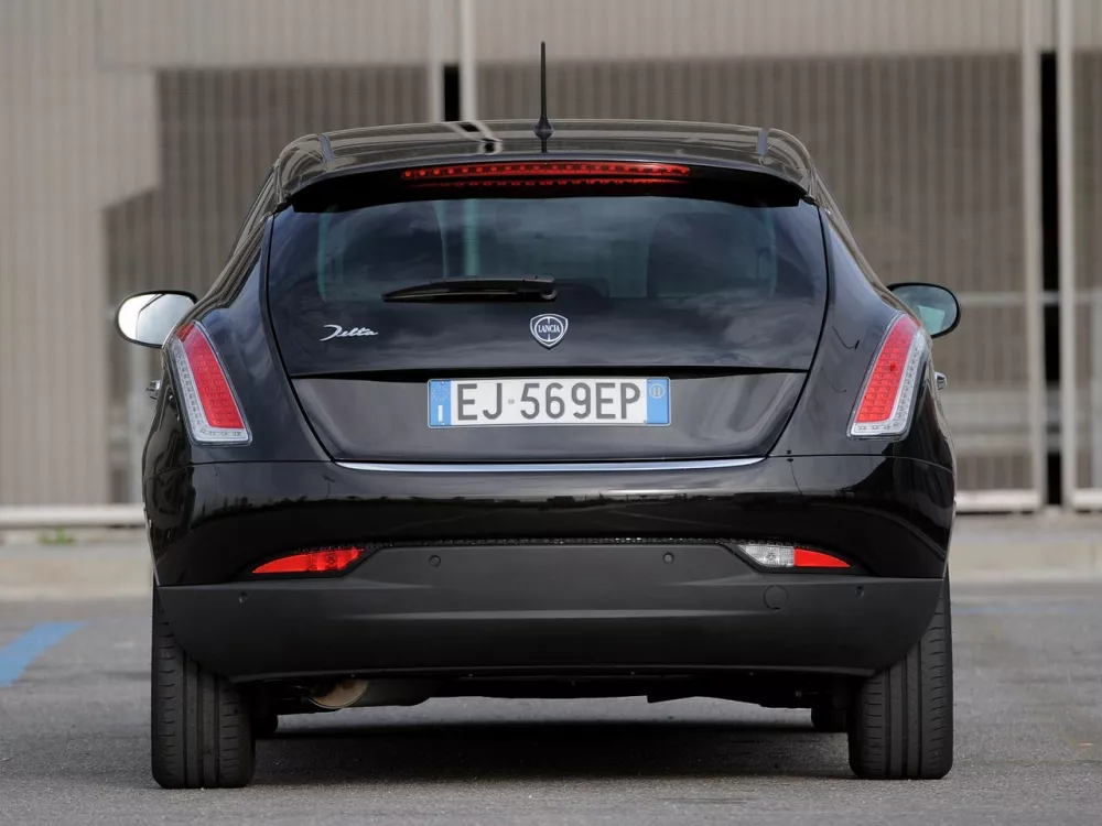 Автомобиль Lancia Delta III (844) Рестайлинг Хэтчбек (5 дверей)
