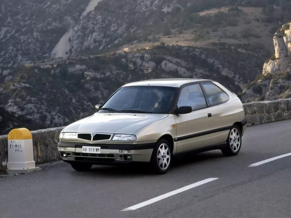 Автомобиль Lancia Delta II (836) Хэтчбек (3 двери)