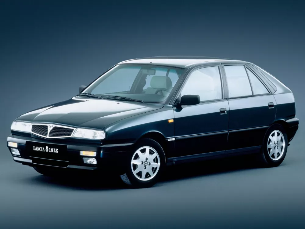 Автомобиль Lancia Delta II (836) Хэтчбек (5 дверей)
