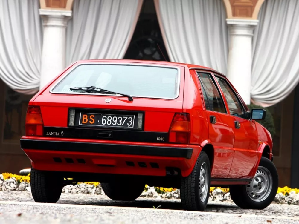 Автомобиль Lancia Delta I (831) Хэтчбек (5 дверей)