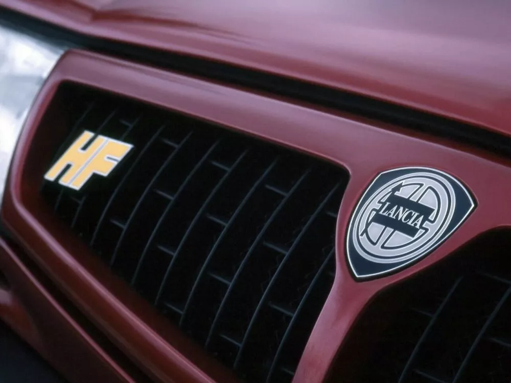 Автомобиль Lancia Delta II (836) Хэтчбек (3 двери)