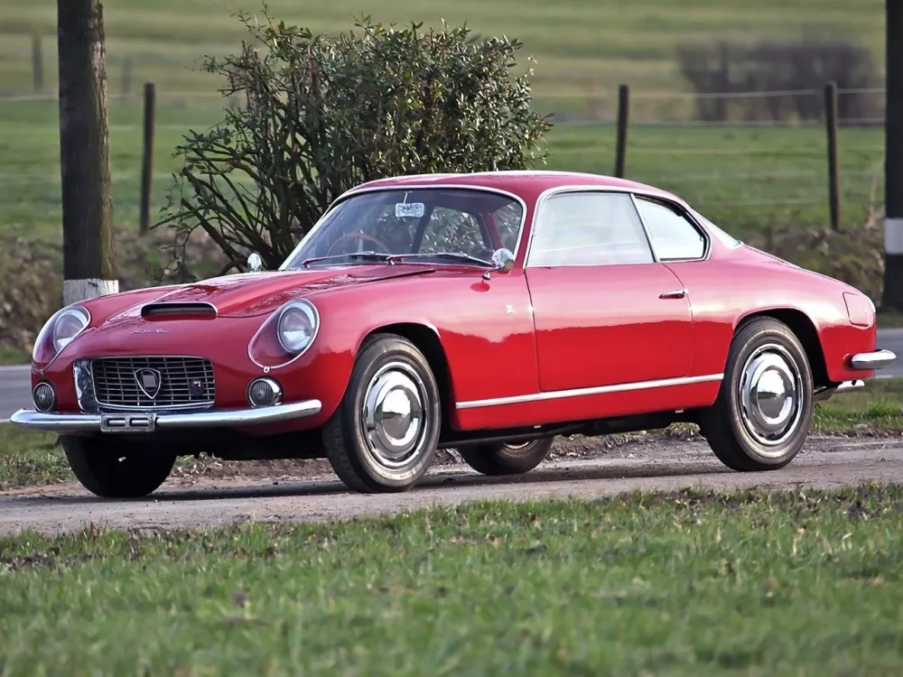Автомобиль Lancia Flaminia Купе