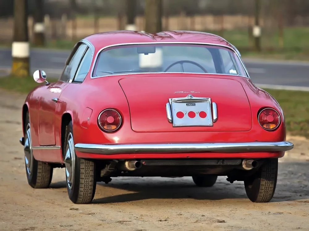 Автомобиль Lancia Flaminia Купе