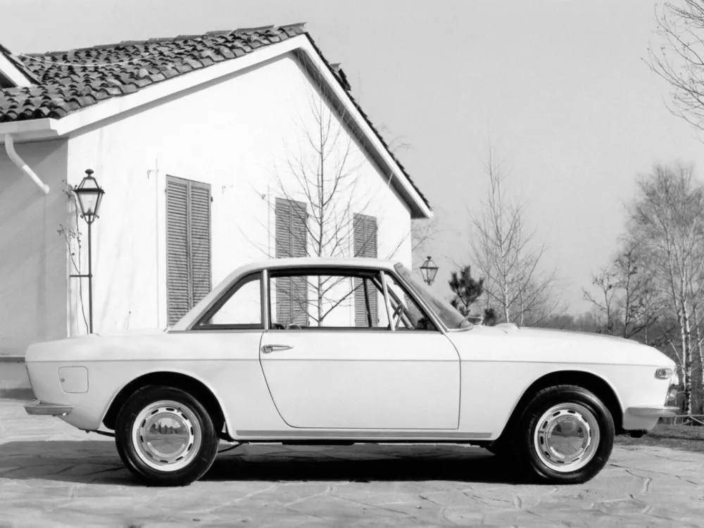 Автомобиль Lancia Fulvia Купе