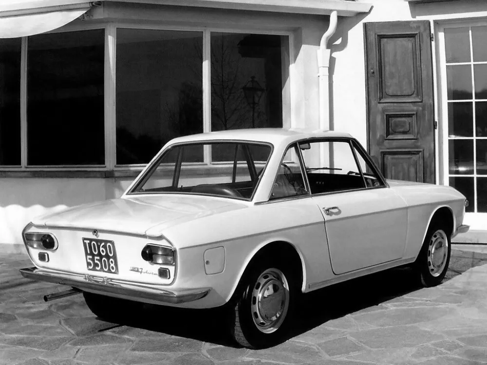 Автомобиль Lancia Fulvia Купе
