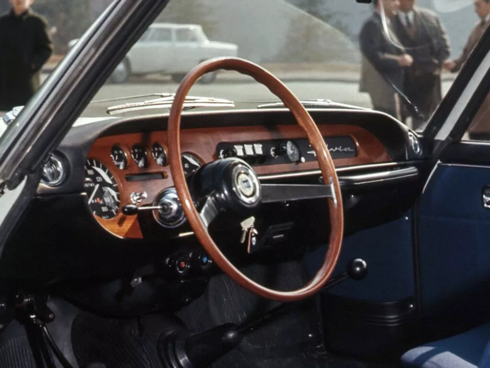 Автомобиль Lancia Fulvia Купе