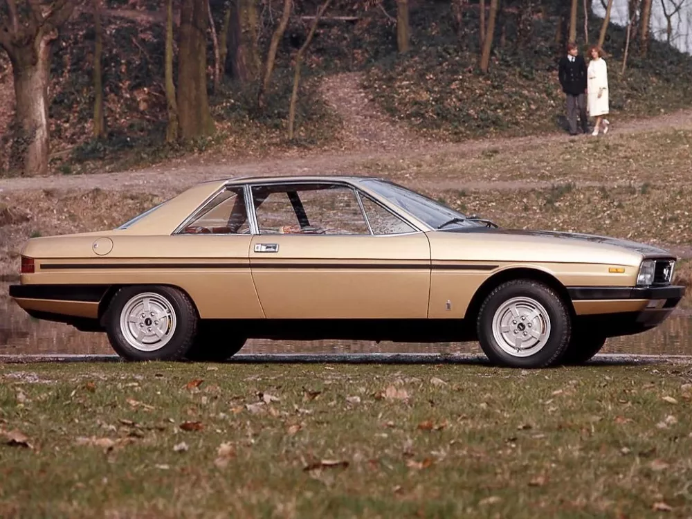Автомобиль Lancia Gamma Купе