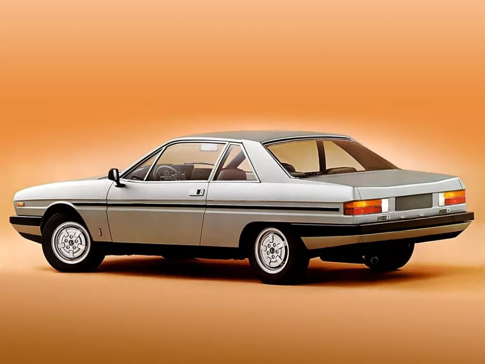 Автомобиль Lancia Gamma Купе