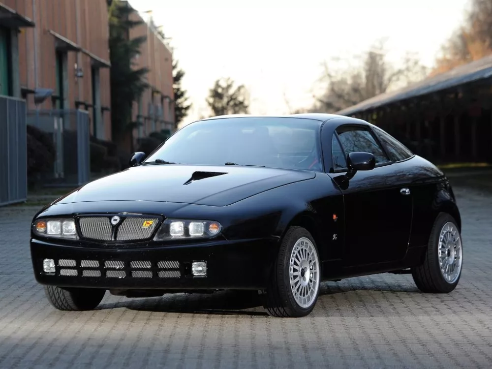 Автомобиль Lancia Hyena Купе