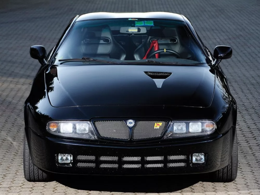 Автомобиль Lancia Hyena Купе