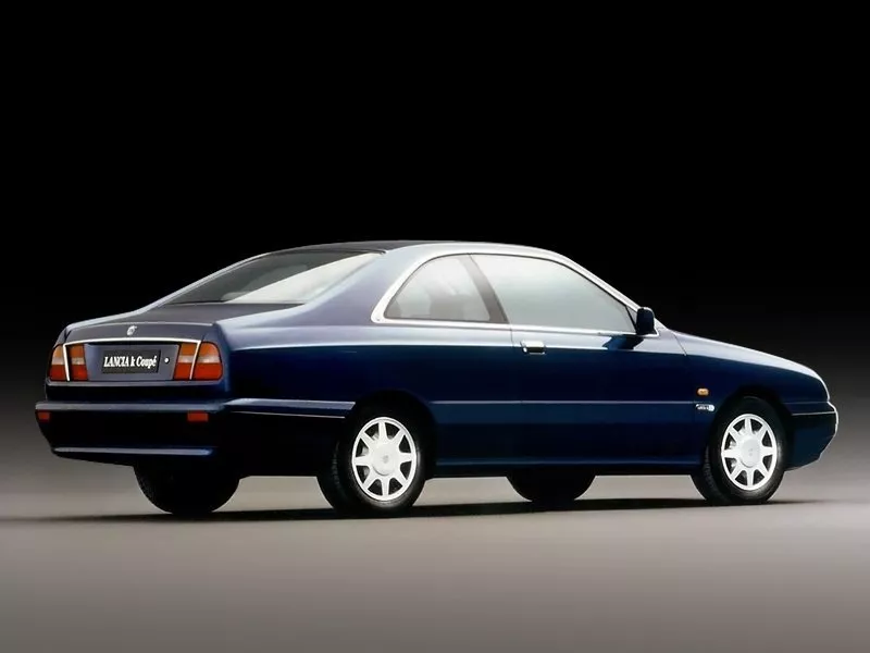 Автомобиль Lancia Kappa Купе